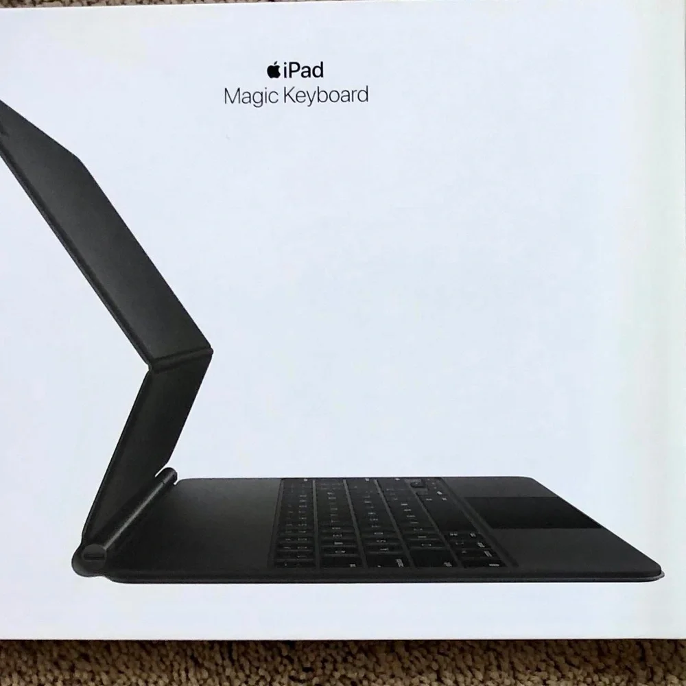 Apple iPad Pro 5th Generation 256GB,5G SIM CARD,Magic Keyboard & Apple Pencil .